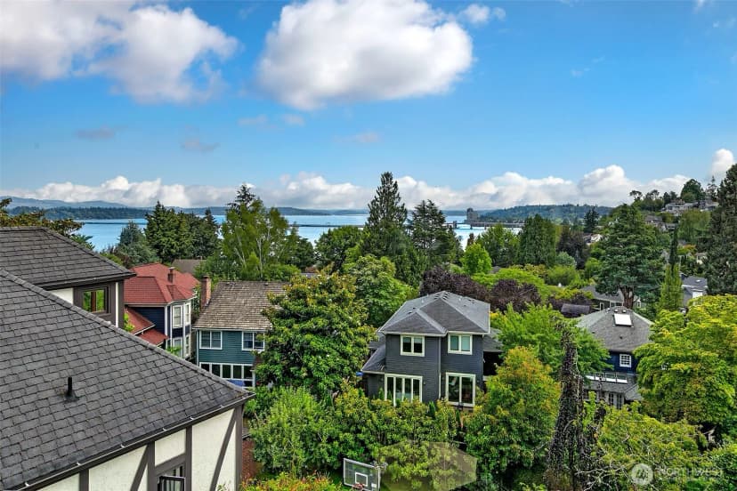 Property photo for 5201 Ne 43rd Avenue, Seattle photo 25