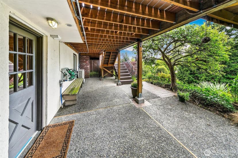 Property photo for 5201 Ne 43rd Avenue, Seattle photo 17