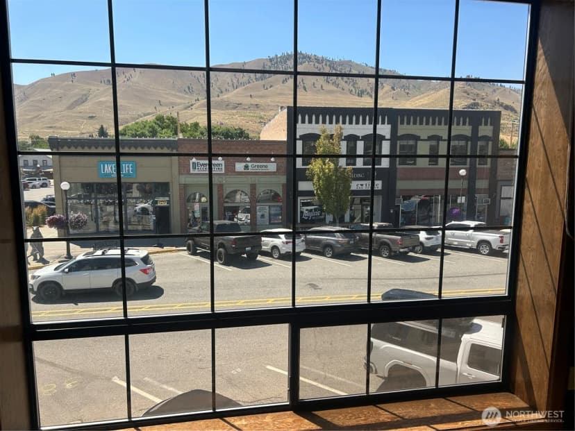 Property photo for 105 N Emerson Street #203, Chelan photo 4