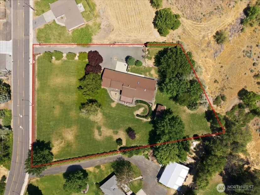 Property photo for 4711 Maple Ave, Yakima photo 35