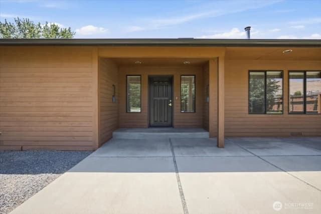 Property photo for 4711 Maple Ave, Yakima photo 2