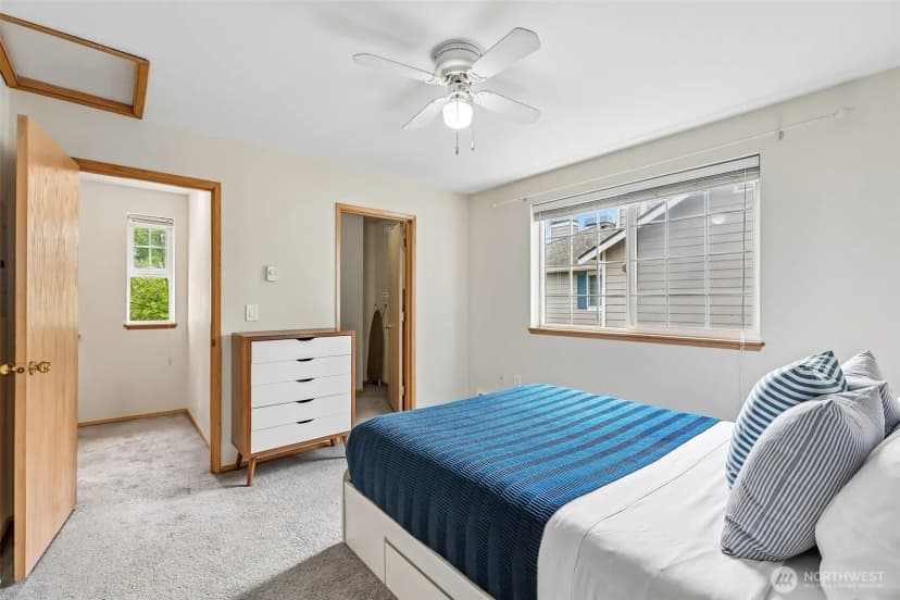 Property photo for 7226 Ne 171st Lane, Kenmore photo 16
