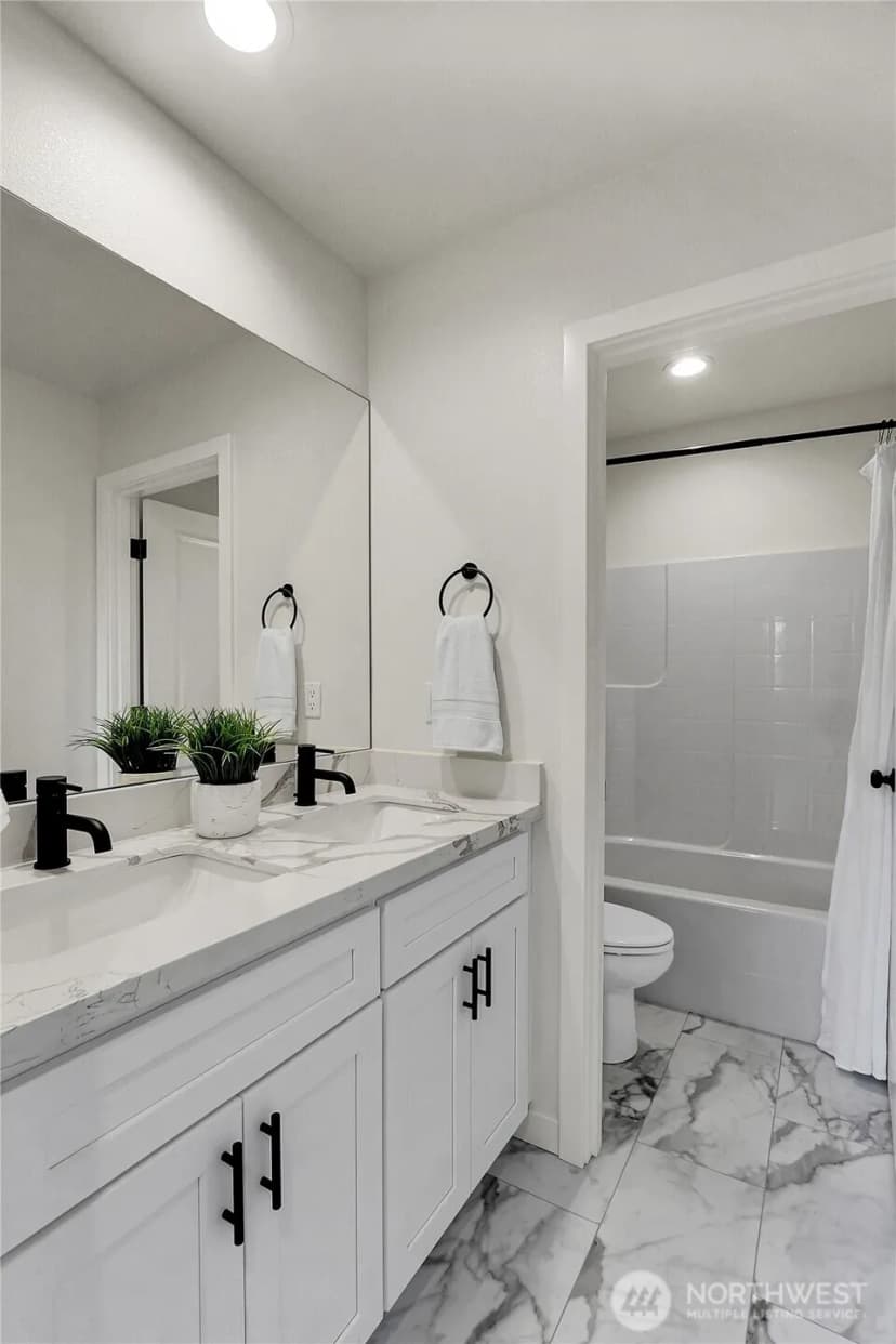 Property photo for 629 107th Place Sw #a, Everett photo 17