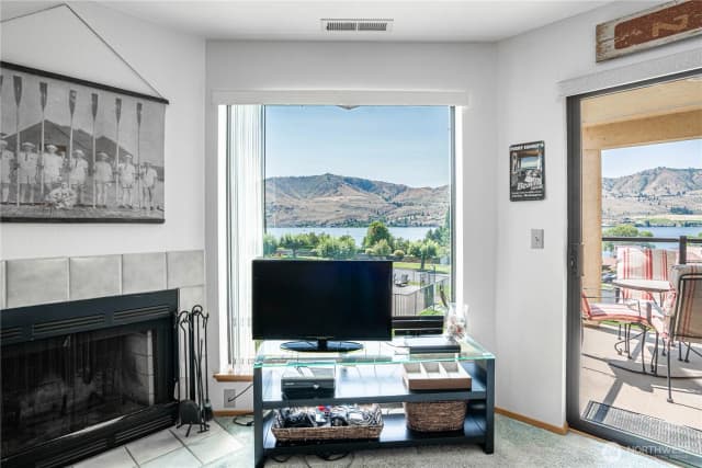 Property photo for 100 Lake Chelan Shores #17-11, Chelan photo 3