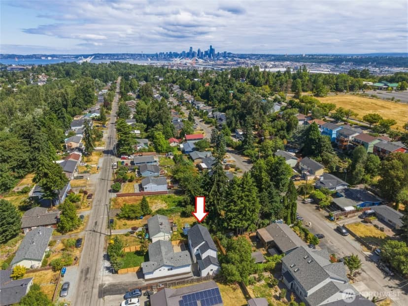 Property photo for 5948 18 Avenue Sw #2, Seattle photo 36