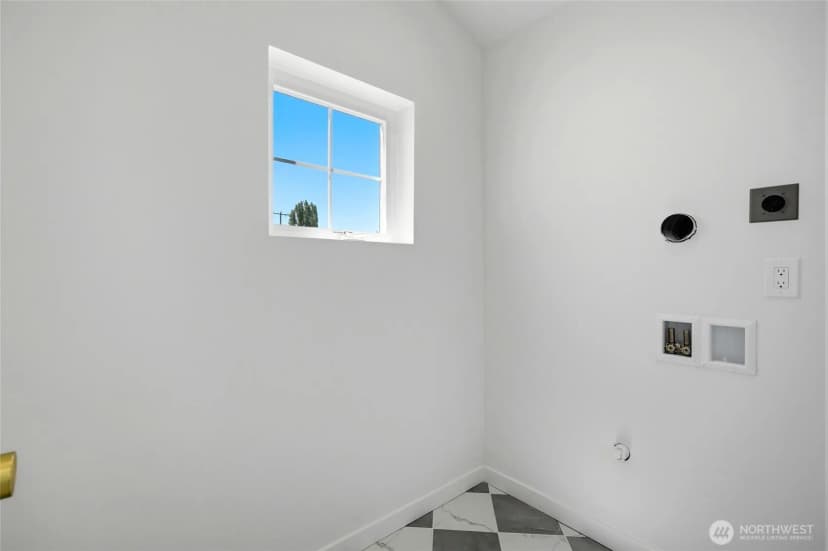 Property photo for 5948 18 Avenue Sw #2, Seattle photo 29