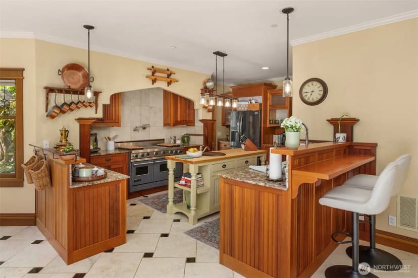 Property photo for 7205 Ne Dolphin Drive, Bainbridge Island photo 15