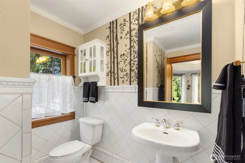 Property photo for 7205 Ne Dolphin Drive, Bainbridge Island photo 23