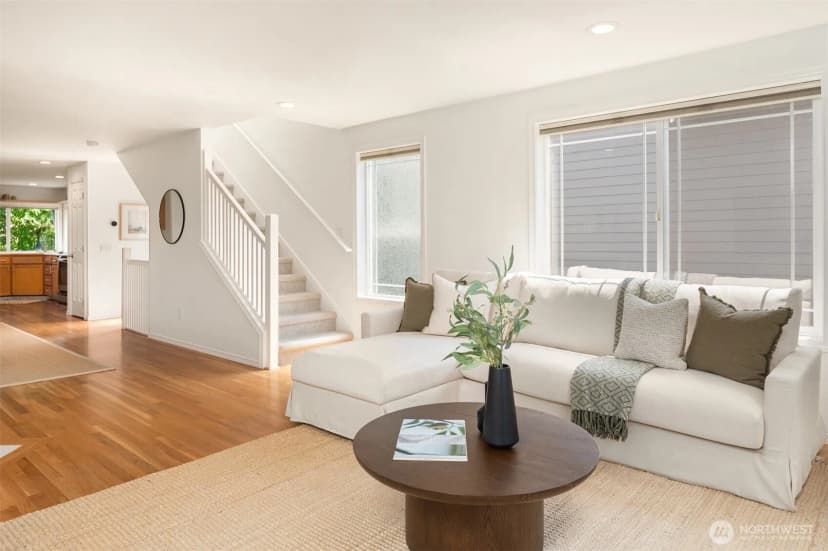Property photo for 4054 54th Avenue Sw, Seattle photo 2