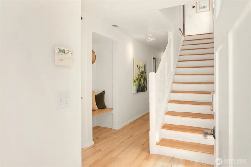 Property photo for 4054 54th Avenue Sw, Seattle photo 3