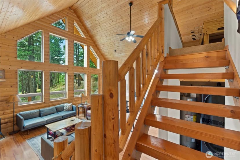 Property photo for 1302 Pine Loch Sun Drive, Ronald photo 8