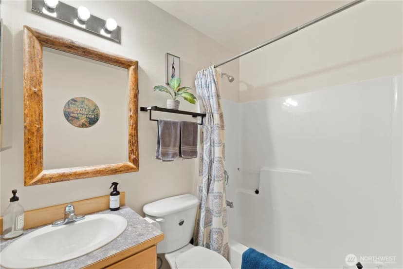 Property photo for 1302 Pine Loch Sun Drive, Ronald photo 13