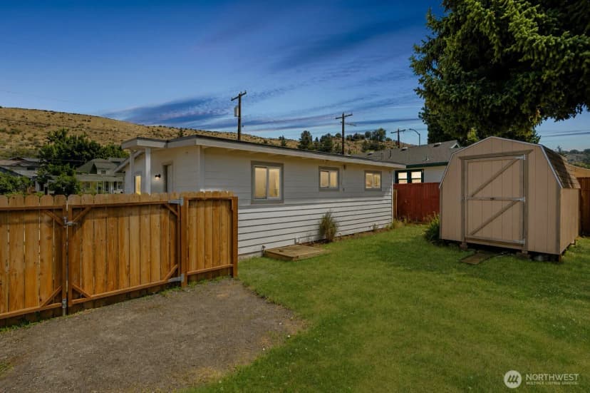 Property photo for 119 W Gibson Avenue, Chelan photo 28