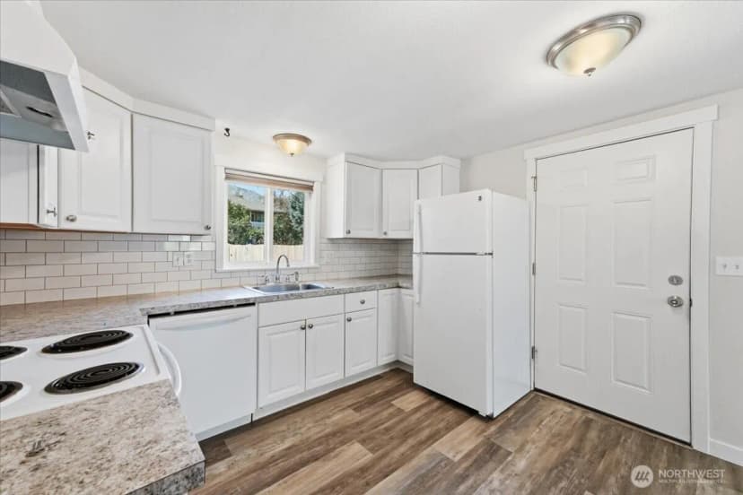 Property photo for 119 W Gibson Avenue, Chelan photo 7