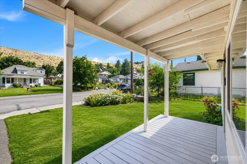 Property photo for 119 W Gibson Avenue, Chelan photo 24