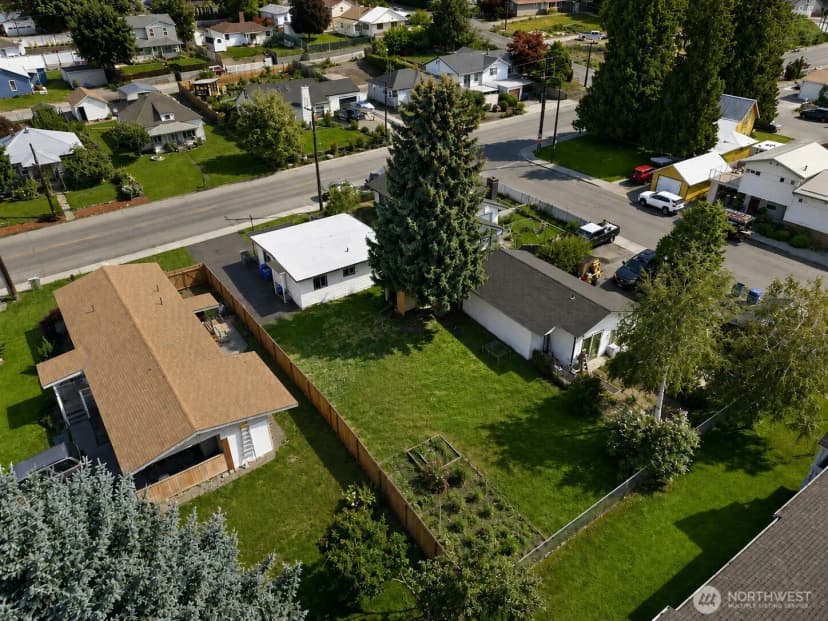 Property photo for 119 W Gibson Avenue, Chelan photo 36