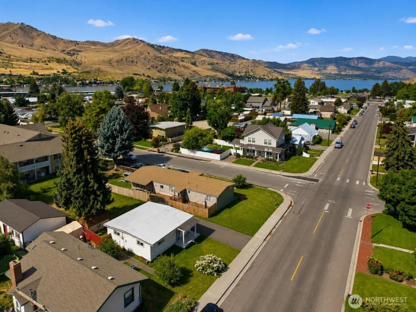 Property photo for 119 W Gibson Avenue, Chelan photo 37