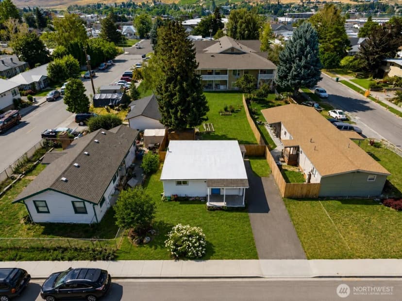 Property photo for 119 W Gibson Avenue, Chelan photo 38