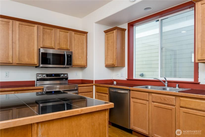 Property photo for 1102 Chestnut Street, Everett photo 23