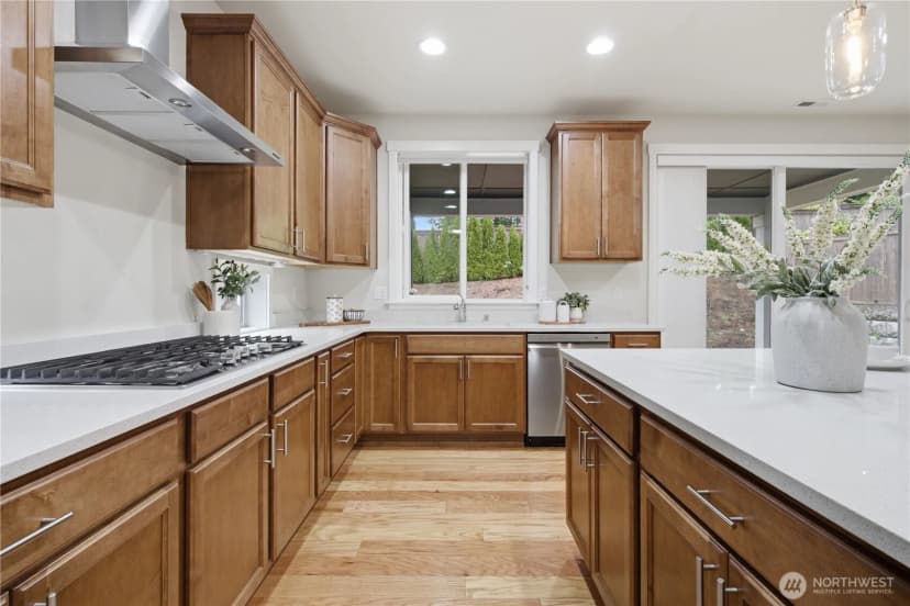 Property photo for 12929 136th Ct Ne, Kirkland photo 17