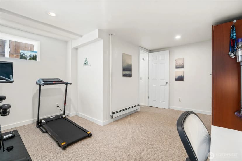 Property photo for 8526 17th Avenue Ne, Seattle photo 26