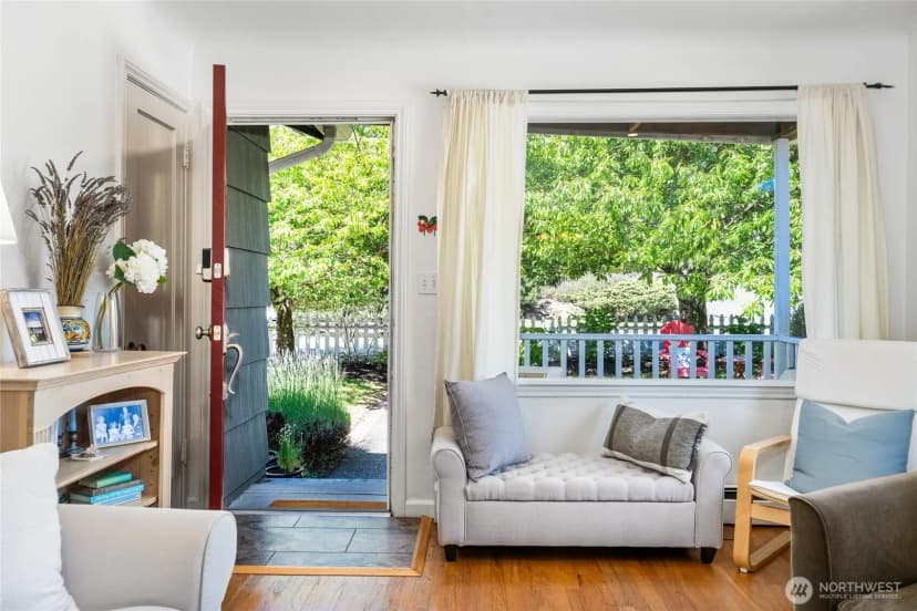 Property photo for 8526 17th Avenue Ne, Seattle photo 6