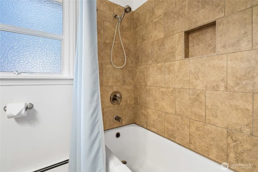 Property photo for 8526 17th Avenue Ne, Seattle photo 21
