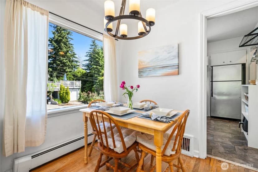 Property photo for 8526 17th Avenue Ne, Seattle photo 9