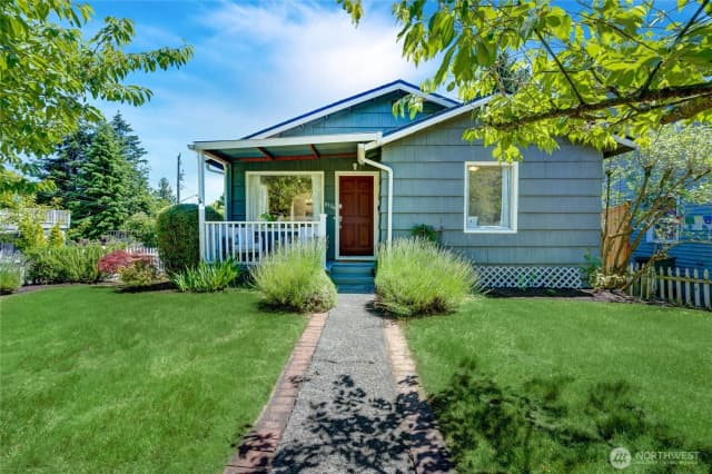 Property photo for 8526 17th Avenue Ne, Seattle photo 2