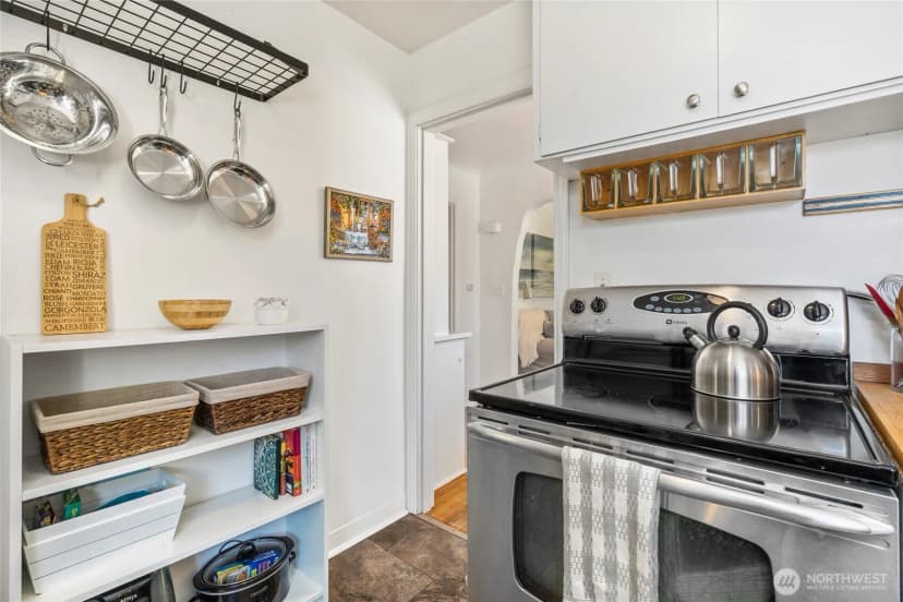 Property photo for 8526 17th Avenue Ne, Seattle photo 15