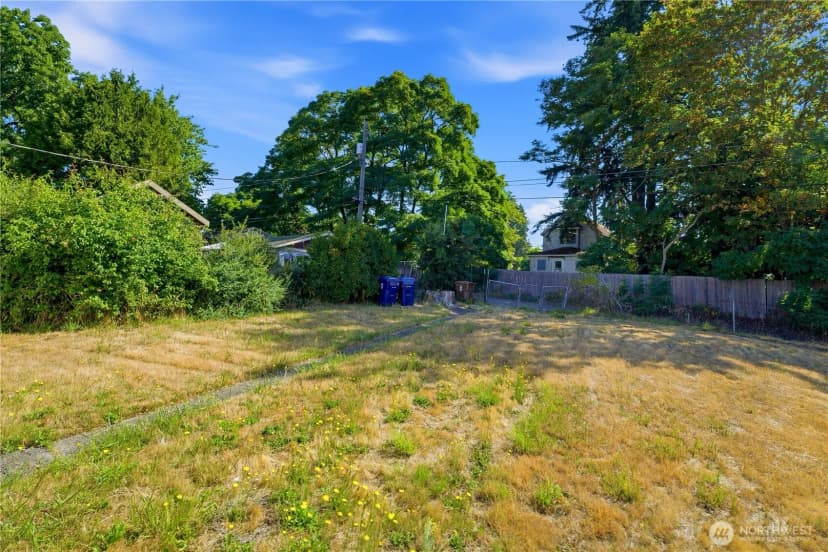 Property photo for 8643 Yakima Avenue S, Tacoma photo 34