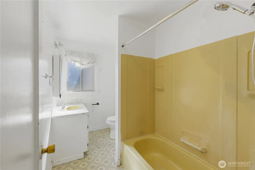 Property photo for 8643 Yakima Avenue S, Tacoma photo 20