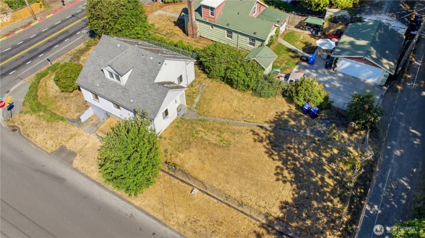Property photo for 8643 Yakima Avenue S, Tacoma photo 38