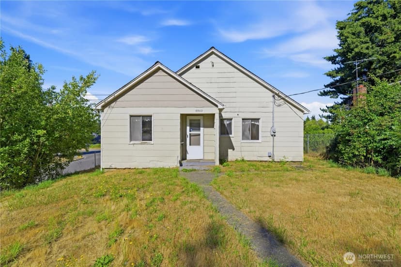 Property photo for 8643 Yakima Avenue S, Tacoma