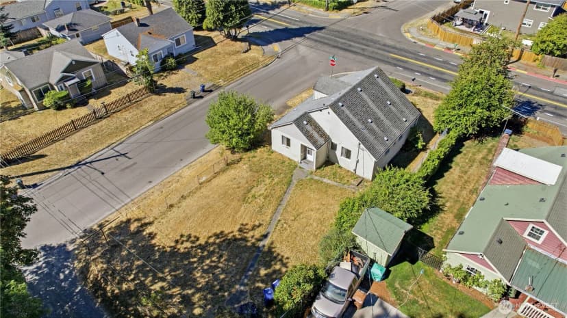 Property photo for 8643 Yakima Avenue S, Tacoma photo 39
