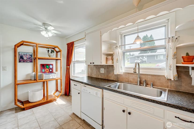 Property photo for 813 N 16th Avenue, Kelso photo 11
