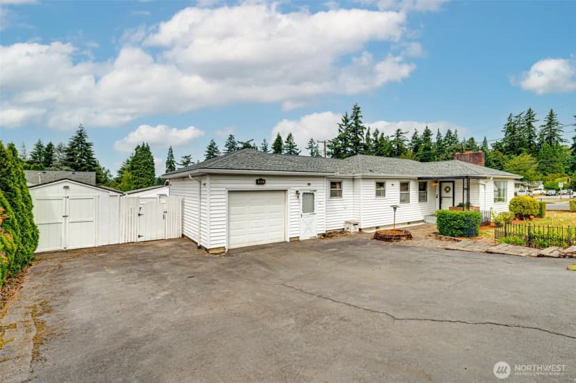 Property photo for 813 N 16th Avenue, Kelso