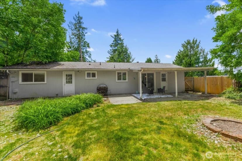 Property photo for 2427 200th Place Sw, Lynnwood photo 26