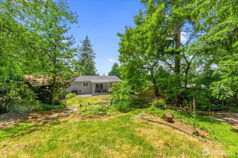 Property photo for 2427 200th Place Sw, Lynnwood photo 27