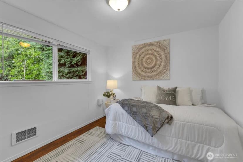 Property photo for 2427 200th Place Sw, Lynnwood photo 21