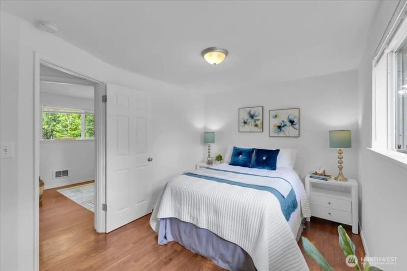 Property photo for 2427 200th Place Sw, Lynnwood photo 17