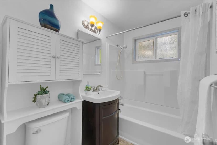 Property photo for 2427 200th Place Sw, Lynnwood photo 15
