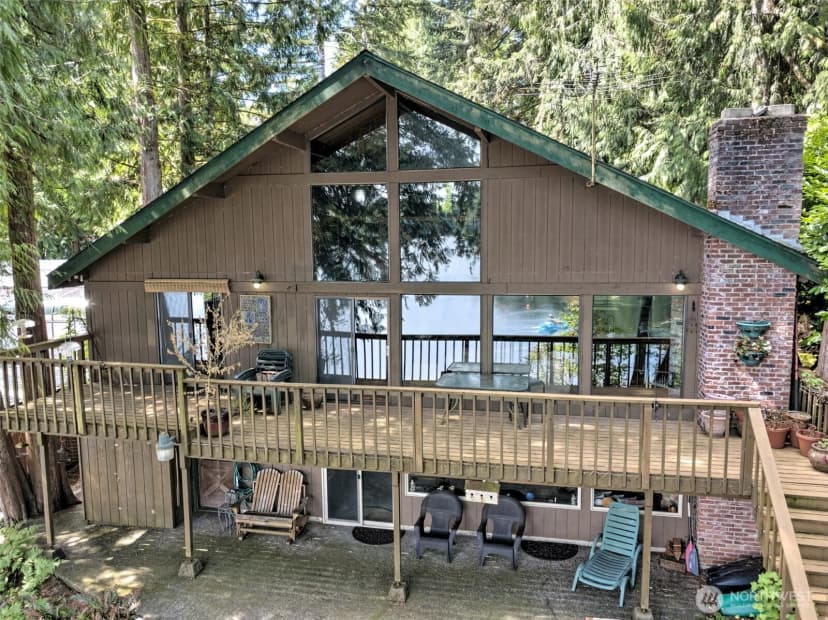 Property photo for 910 E St Andrews Drive, Shelton
