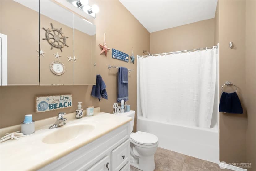 Property photo for 101 S 16th Street, Elma photo 24