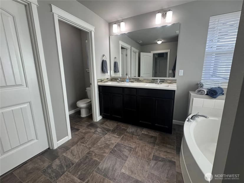 Property photo for 3910 Maritime Drive Sw, Bremerton photo 12