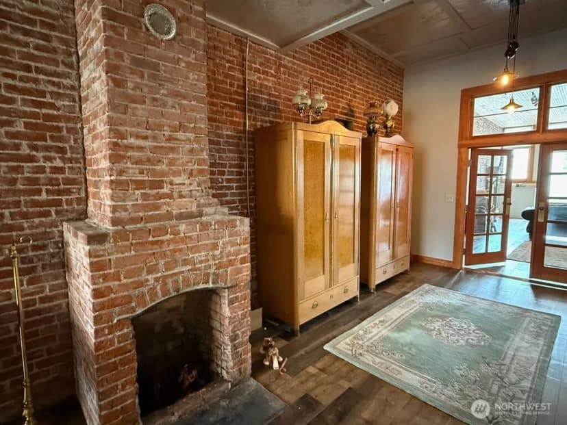 Property photo for 358 E Main Street, Dayton photo 8