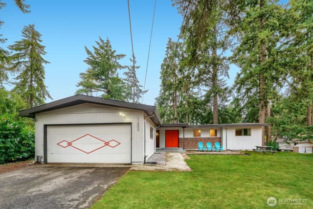 Property photo for 11502 93rd Avenue Sw, Lakewood photo 2