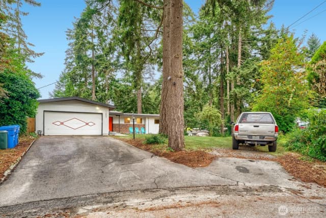 Property photo for 11502 93rd Avenue Sw, Lakewood photo 3