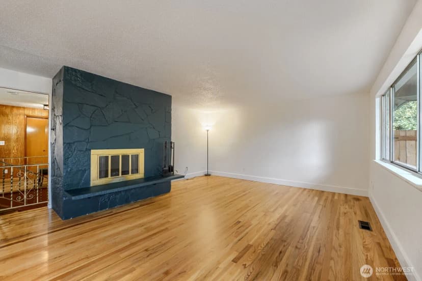 Property photo for 11502 93rd Avenue Sw, Lakewood photo 4