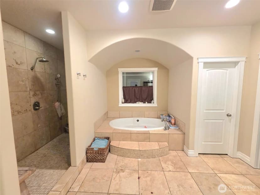 Property photo for 13711 Vickery Avenue E, Tacoma photo 25